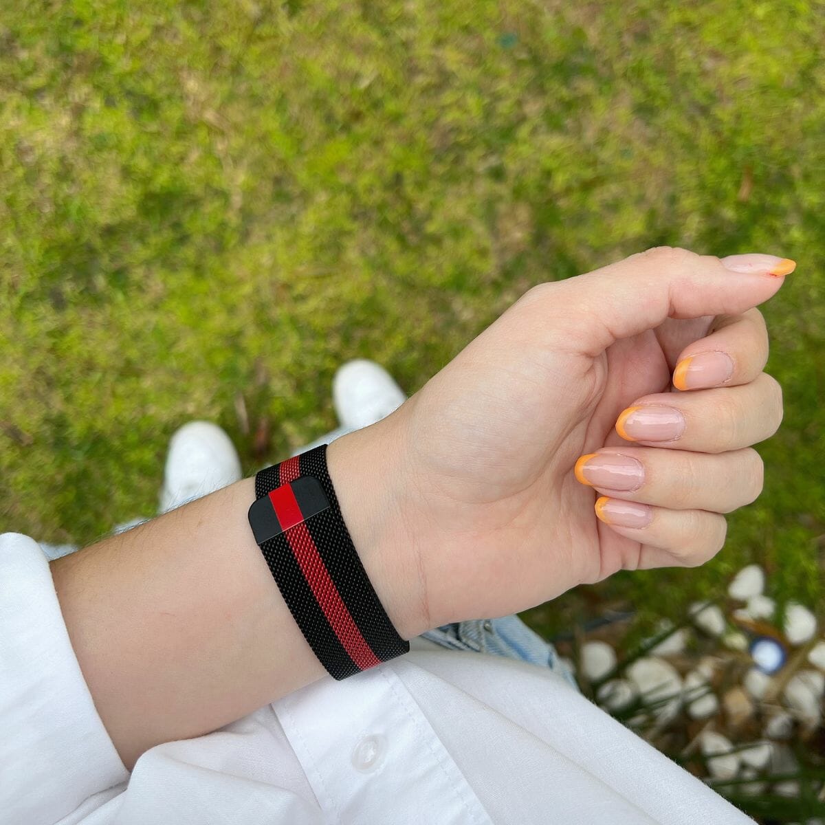Correa metálica estilo milanés - Negro con rojo y case rojo - Image 7